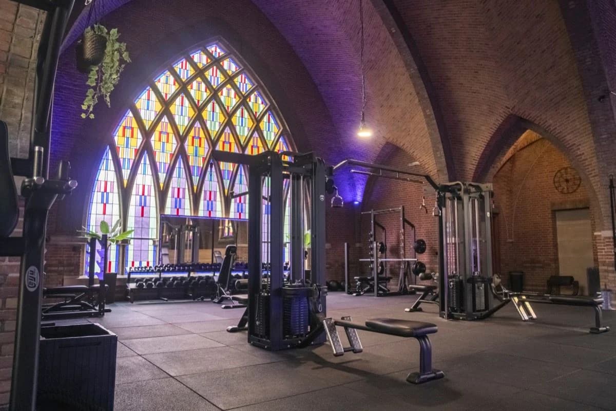 Salle de fitness 24/7, concept unique — HolyFit